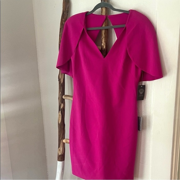Vince Camuto Dresses & Skirts - Vince Camuto Magenta Hot Pink Cape-Sleeve V-Neck Mini Dress Large 12 NWT